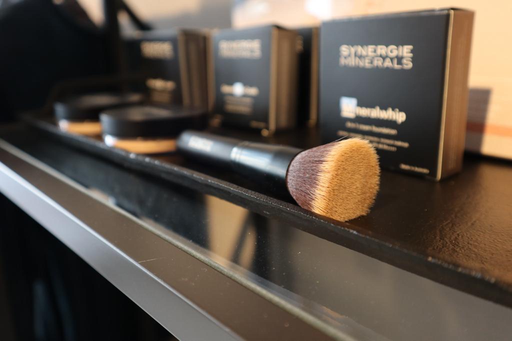 Huidkliniek producten van o.a. Salonne Pro